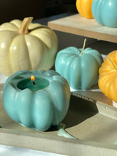 Load image into Gallery viewer, Shimmer Pumpkin Candle
